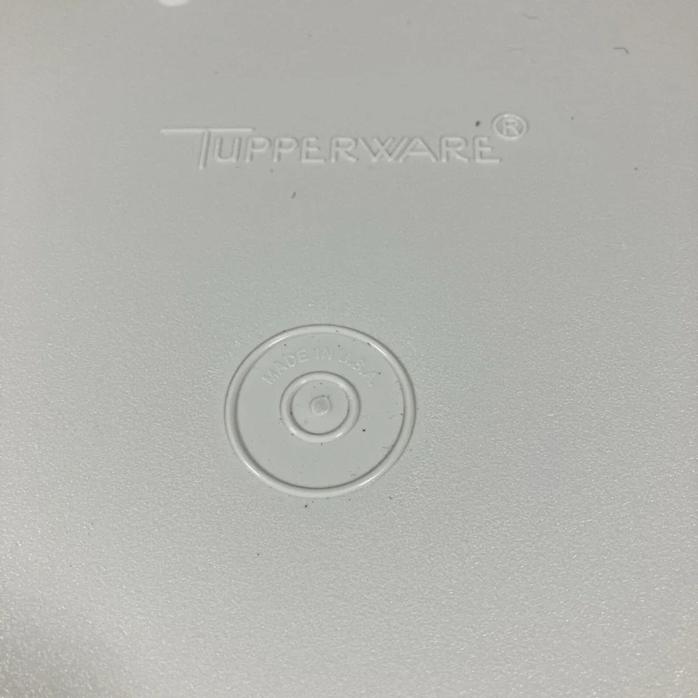 Vintage Tupperware Ivory Vegetable Microwave Steamer And Dining Tray